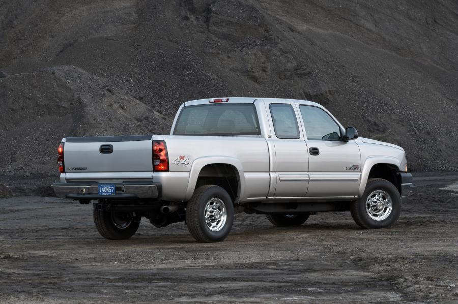  Chevrolet Silverado Heavy Duty 2003 года  (фото 14 из 36)